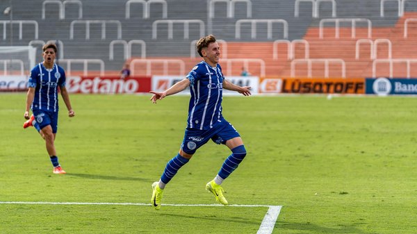 How can you personalize a rental property in the UK without permanent changes?